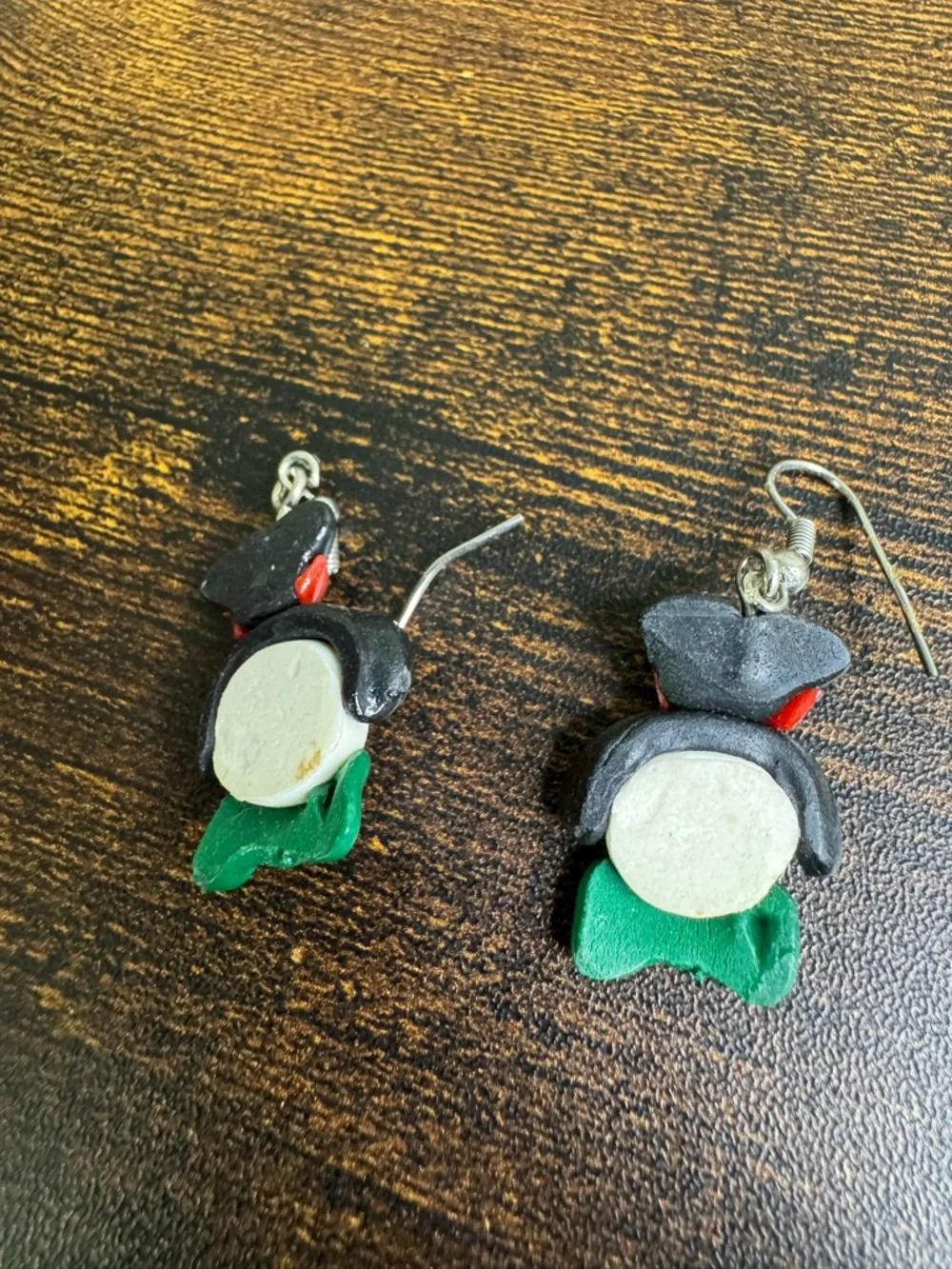 Cute Snowman Top Hat Dangle Earrings - Black, Red, Green - Picture 4 of 5